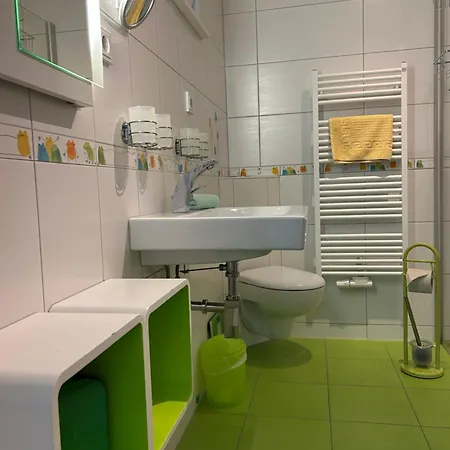 Boddenfrosch, Ruhig Gelegen Mitten Im Ortskern Von Mit Sauna Und Kostenlosem Parkplatz