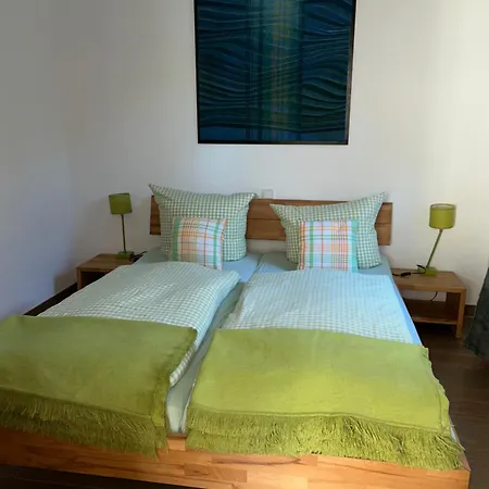 Apartmán Boddenfrosch, Ruhig Gelegen Mitten Im Ortskern Von Mit Sauna Und Kostenlosem Parkplatz